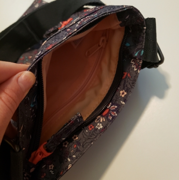 Shoulder bag - Picture 3 of 4